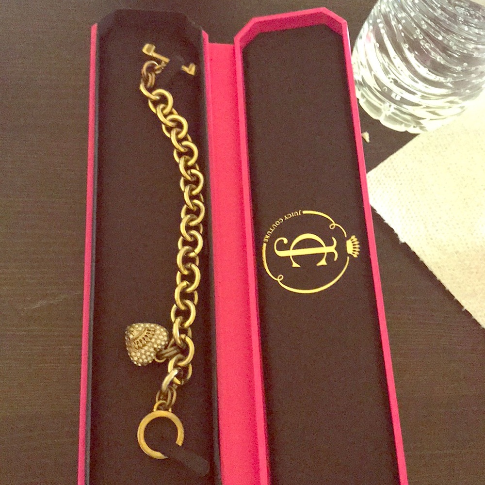A very stylish Juicy couture bracelet very cute